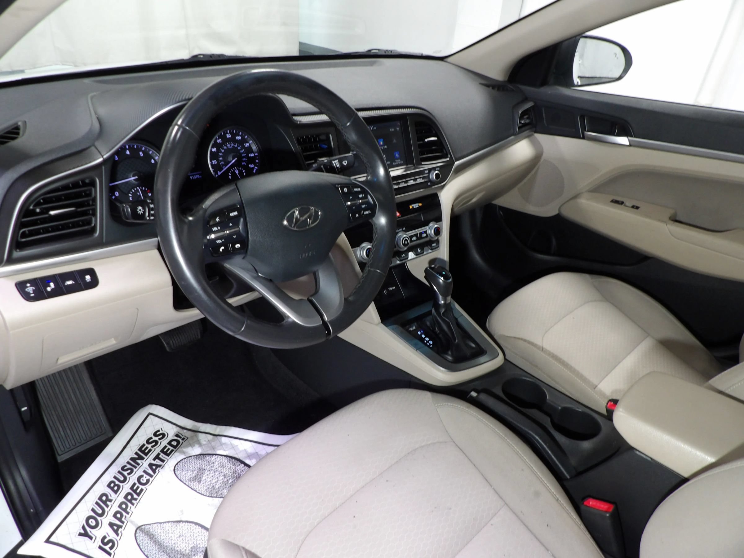 Used 2020 Hyundai Elantra Value Edition w/ Cargo Package (C1) FWD image 8