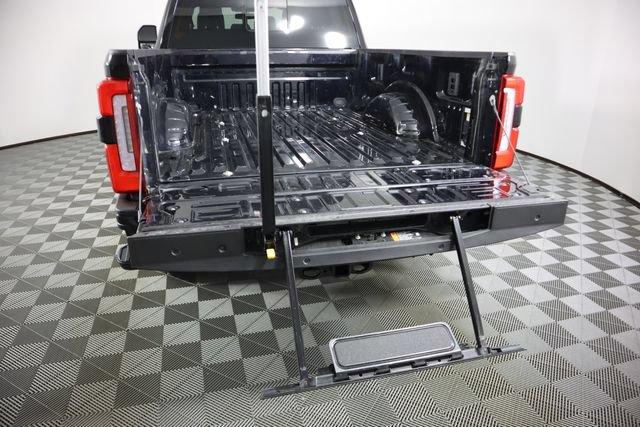 Used 2024 Ford F250 Platinum w/ FX4 Off-Road Package AWD/4WD image 35