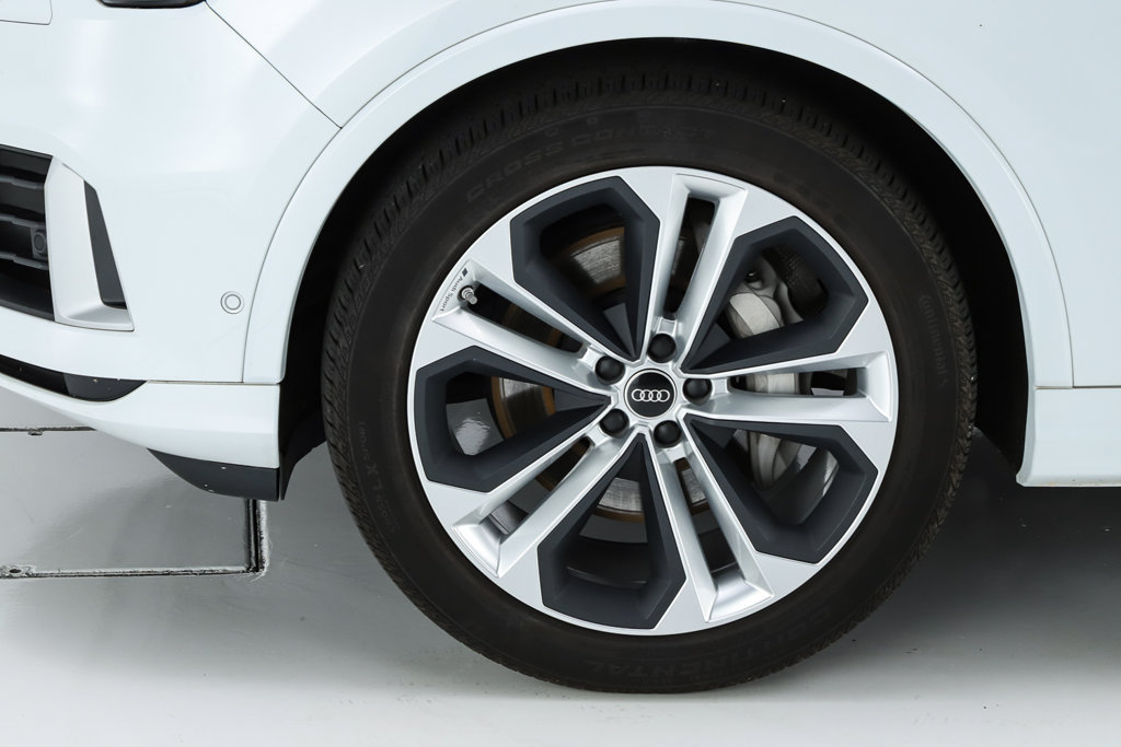 Used 2023 Audi Q7 3.0T Prestige AWD/4WD image 9