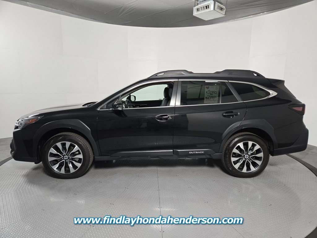 Used 2023 Subaru Outback Limited image 3