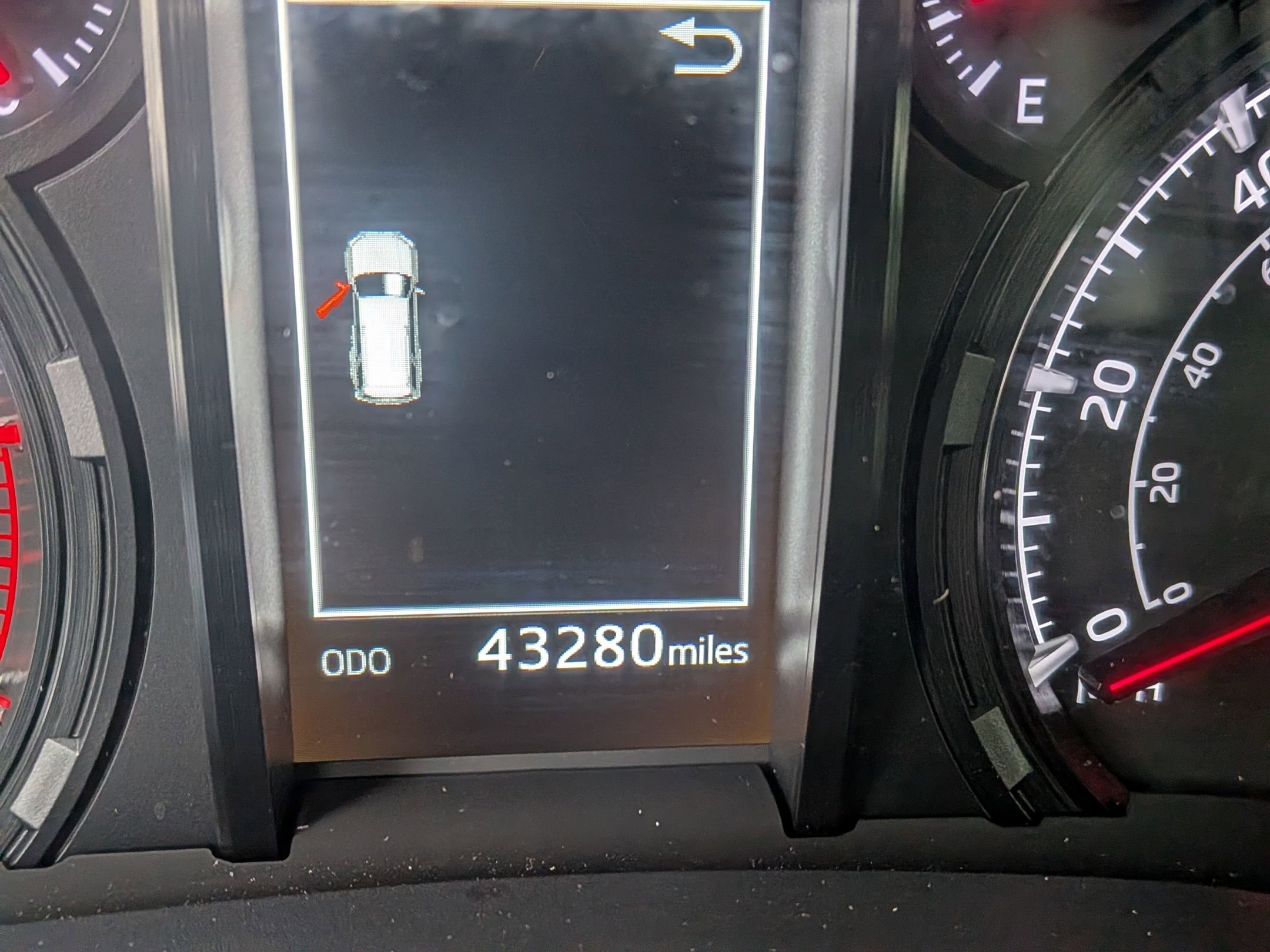 Used 2020 Toyota 4Runner SR5 Premium w/ Moonroof Package AWD/4WD image 25