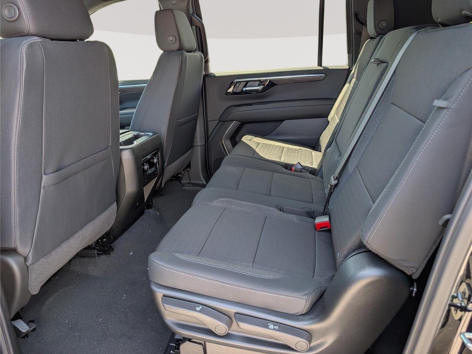New 2026 Chevrolet Suburban LS w/ LPO, Dark Essentials Package AWD/4WD image 11