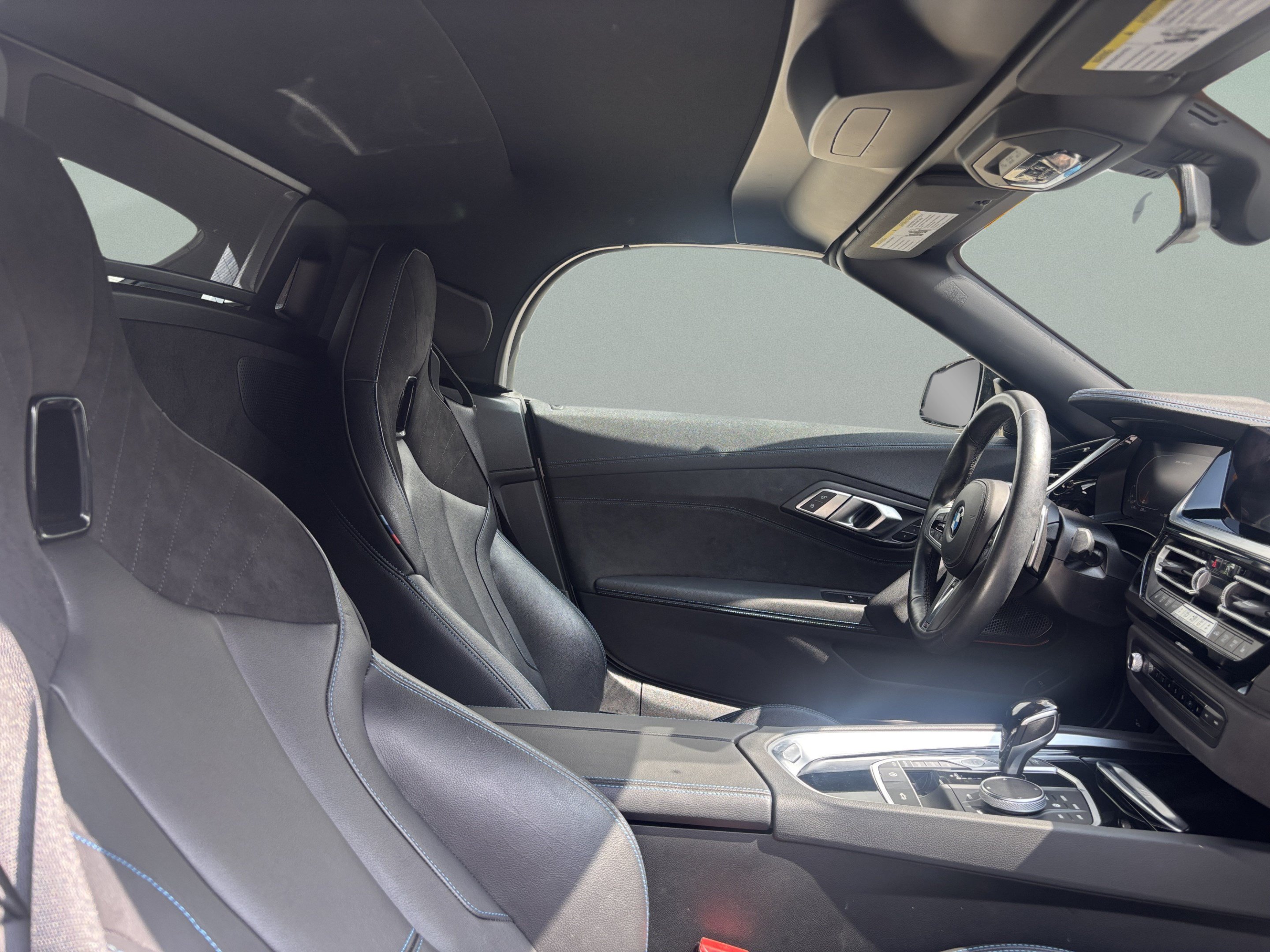 Used 2022 BMW Z4 M40i w/ Premium Package RWD image 23