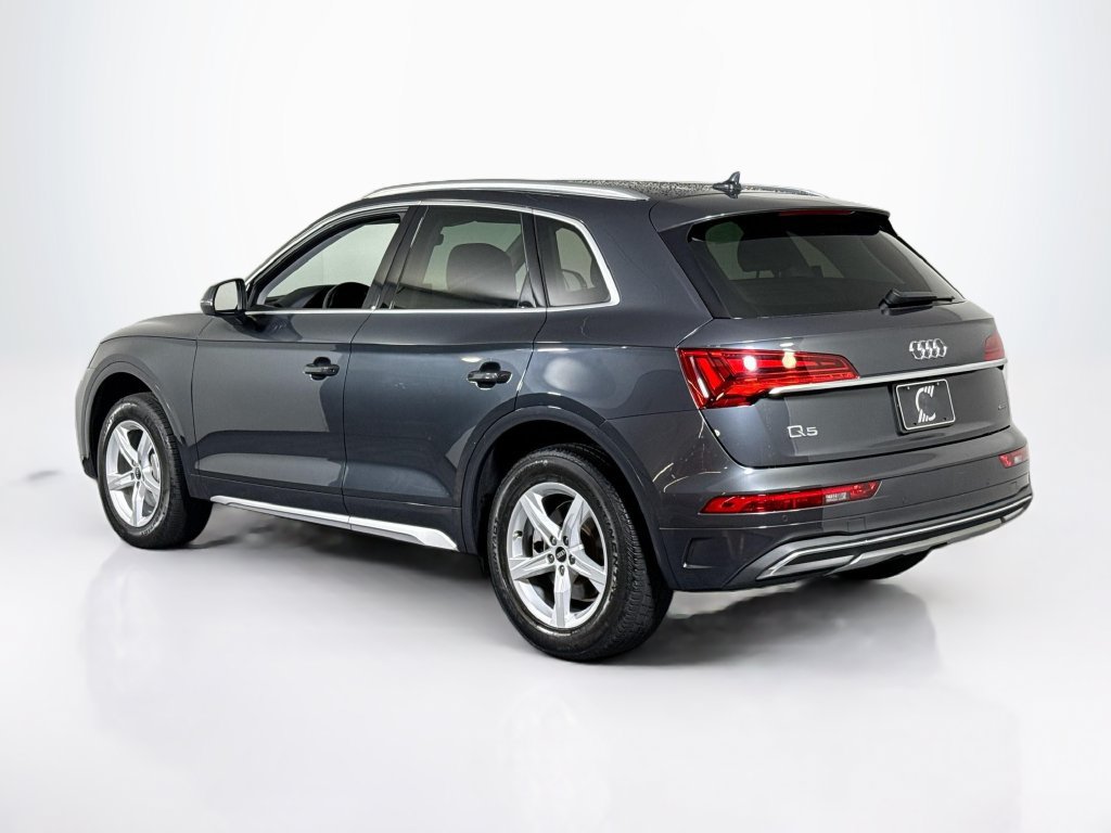 Used 2021 Audi Q5 2.0T Premium w/ Convenience Package AWD/4WD image 3