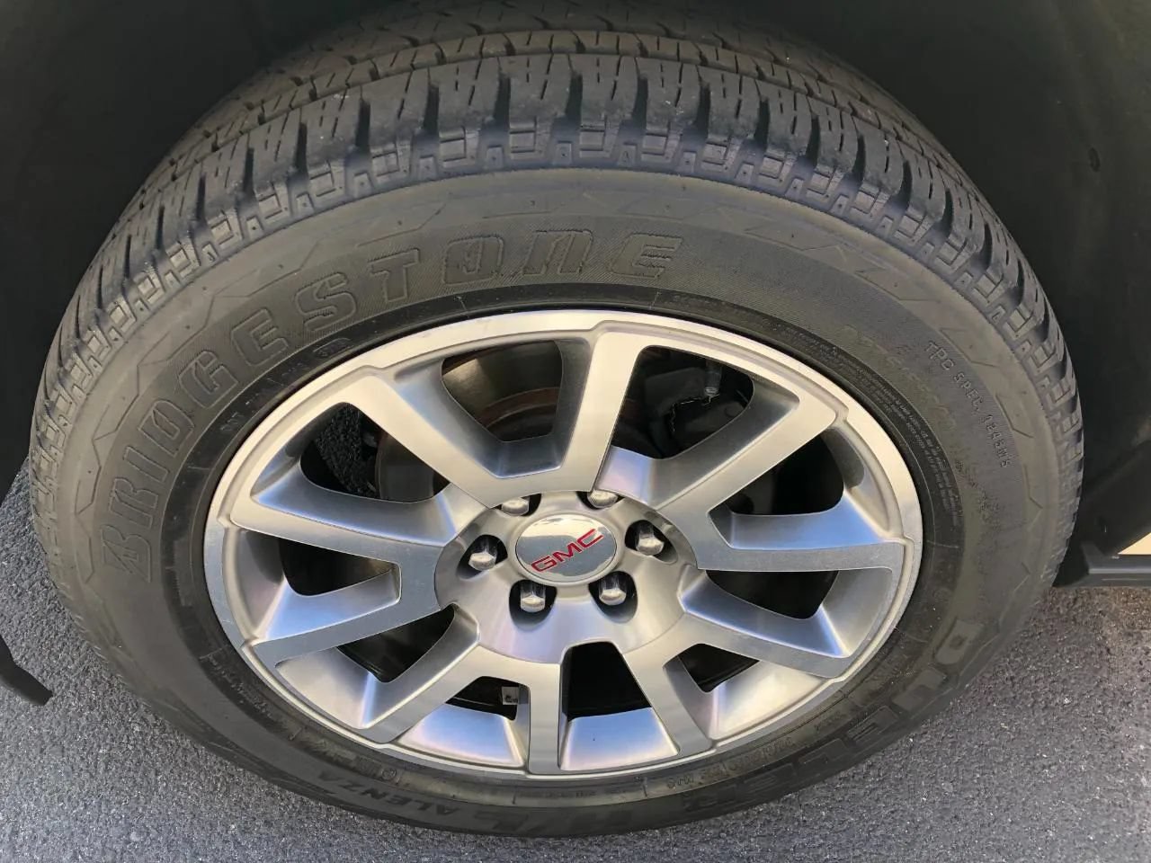 Used 2015 GMC Yukon XL Denali w/ Touring Package AWD/4WD image 12