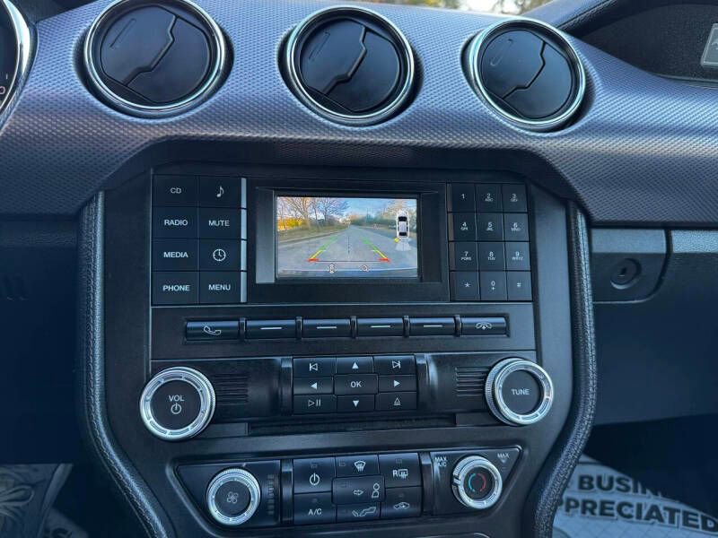 Used 2016 Ford Mustang Coupe image 19