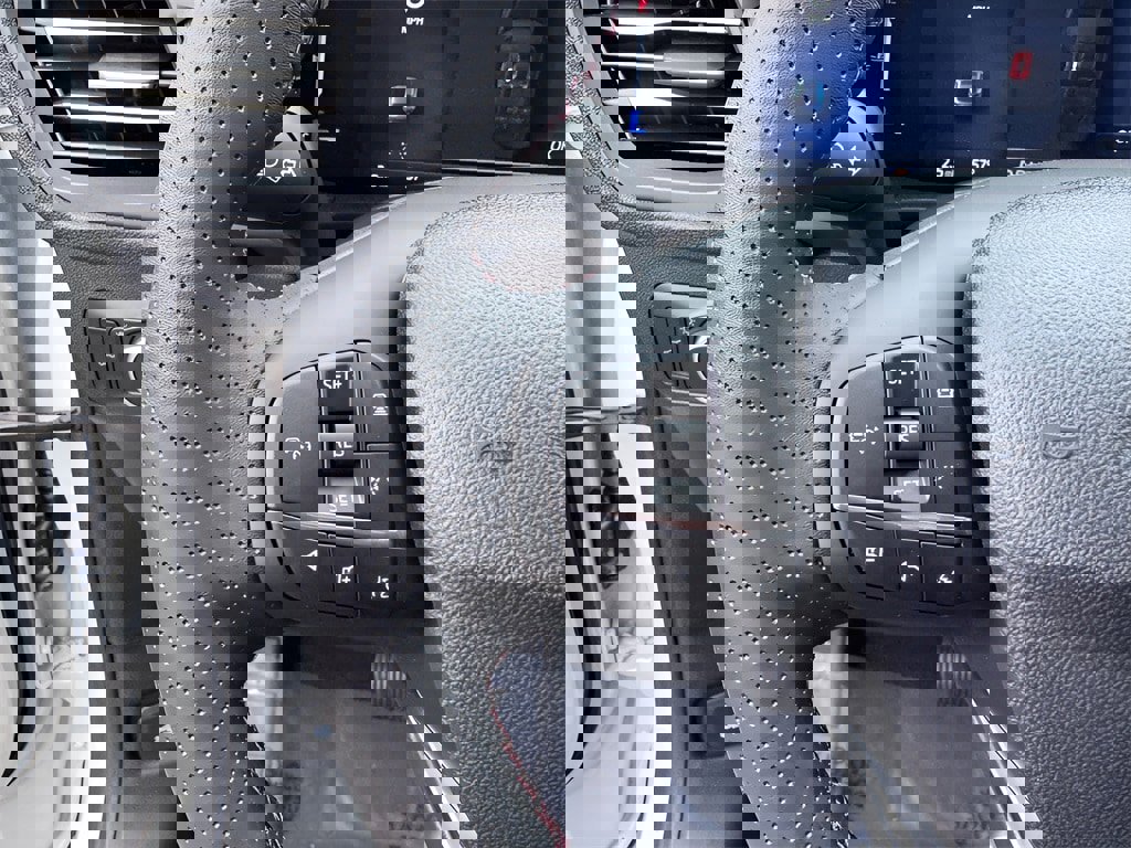 New 2026 Ford Escape ST-Line w/ Tech Pack #1 image 17