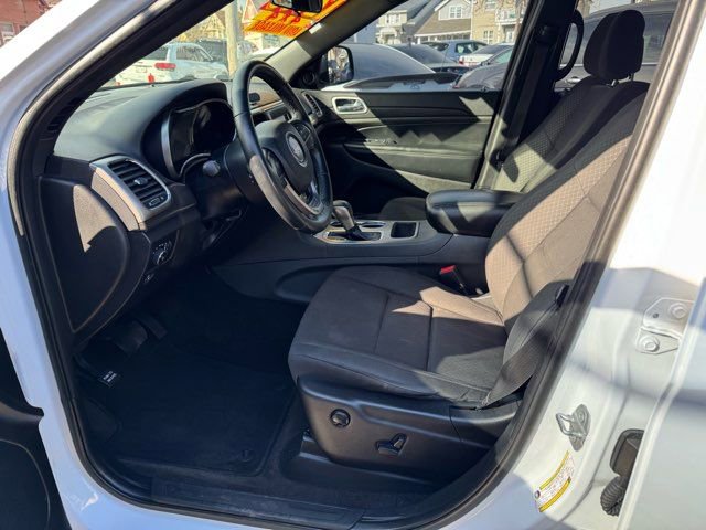 Used 2018 Jeep Grand Cherokee Laredo image 9
