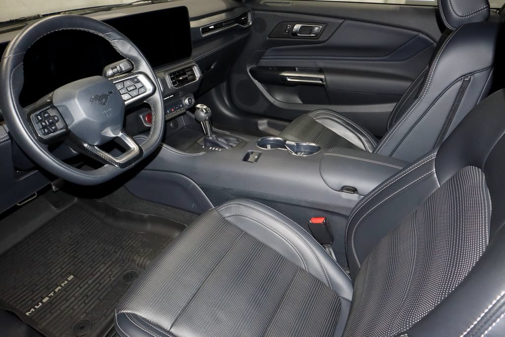 Used 2025 Ford Mustang Premium RWD image 22