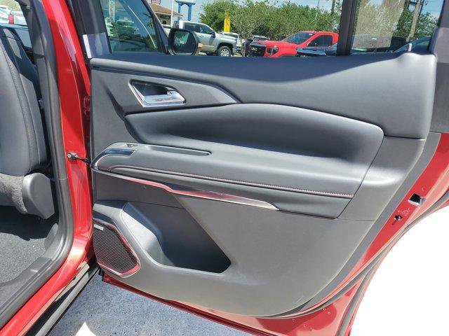 New 2026 Chevrolet Traverse RS w/ LPO, Floor Liner Package image 11