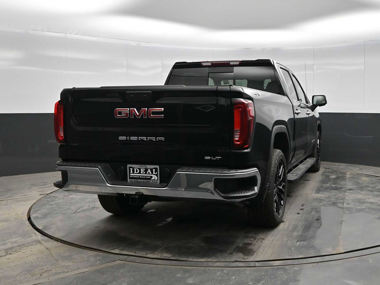 New 2026 GMC Sierra 1500 SLT w/ SLT Premium Package image 7