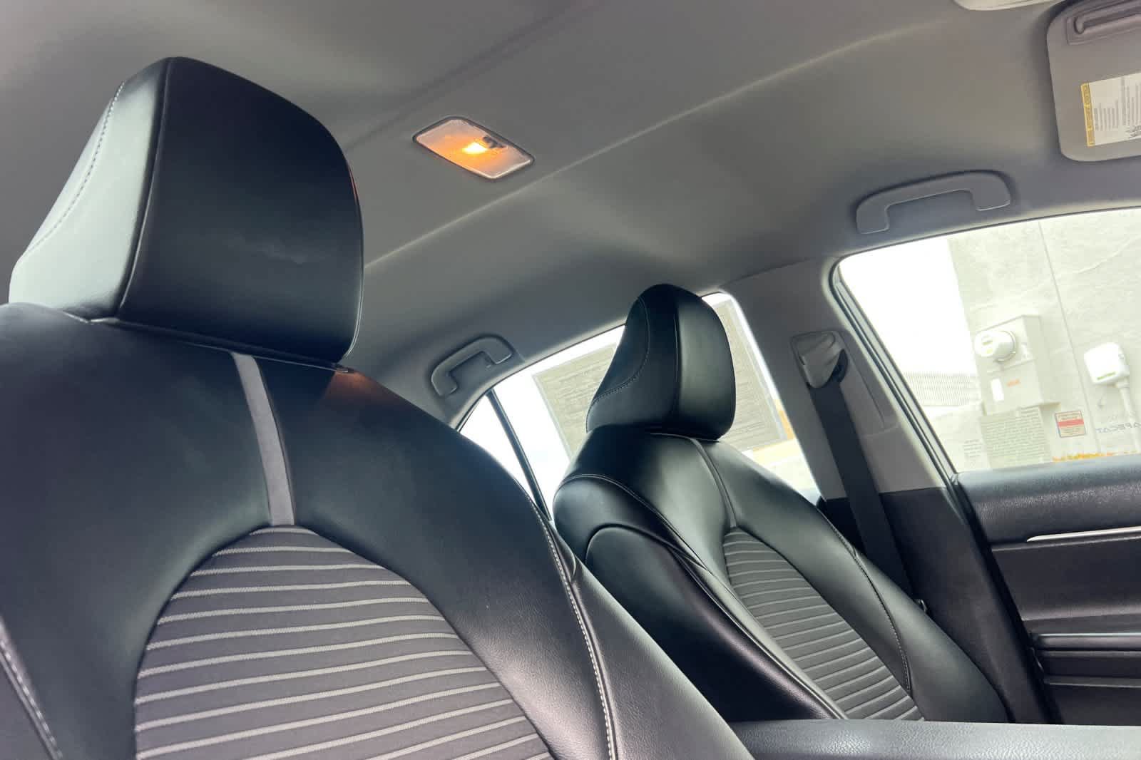 Certified 2022 Toyota Camry SE FWD image 16