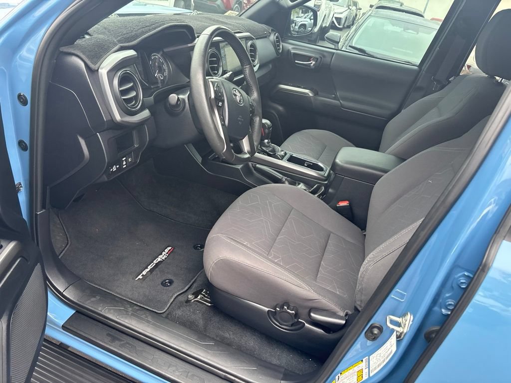 Used 2019 Toyota Tacoma TRD Sport w/ Technology Package RWD image 12