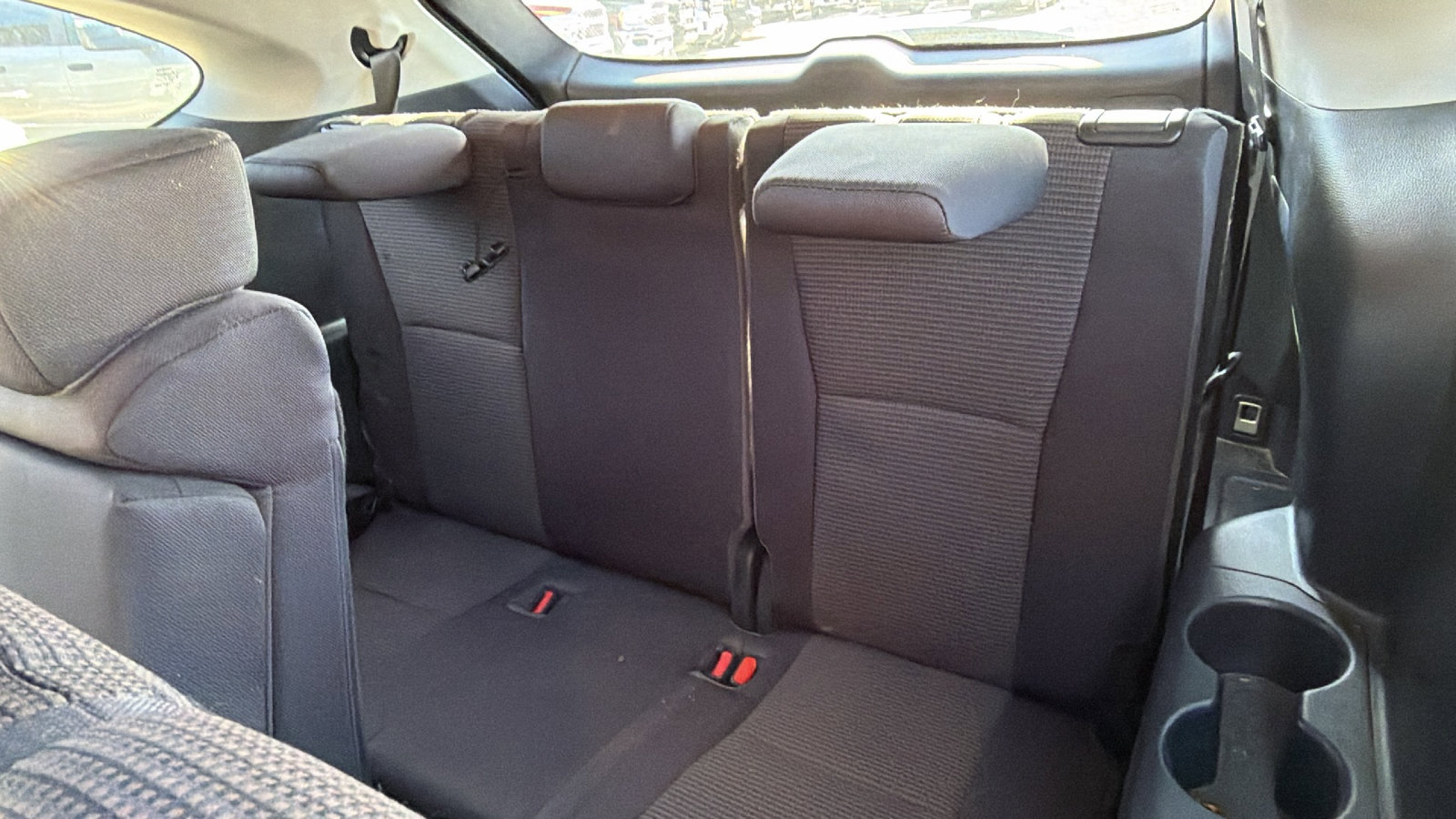 Used 2020 Toyota Highlander LE image 25