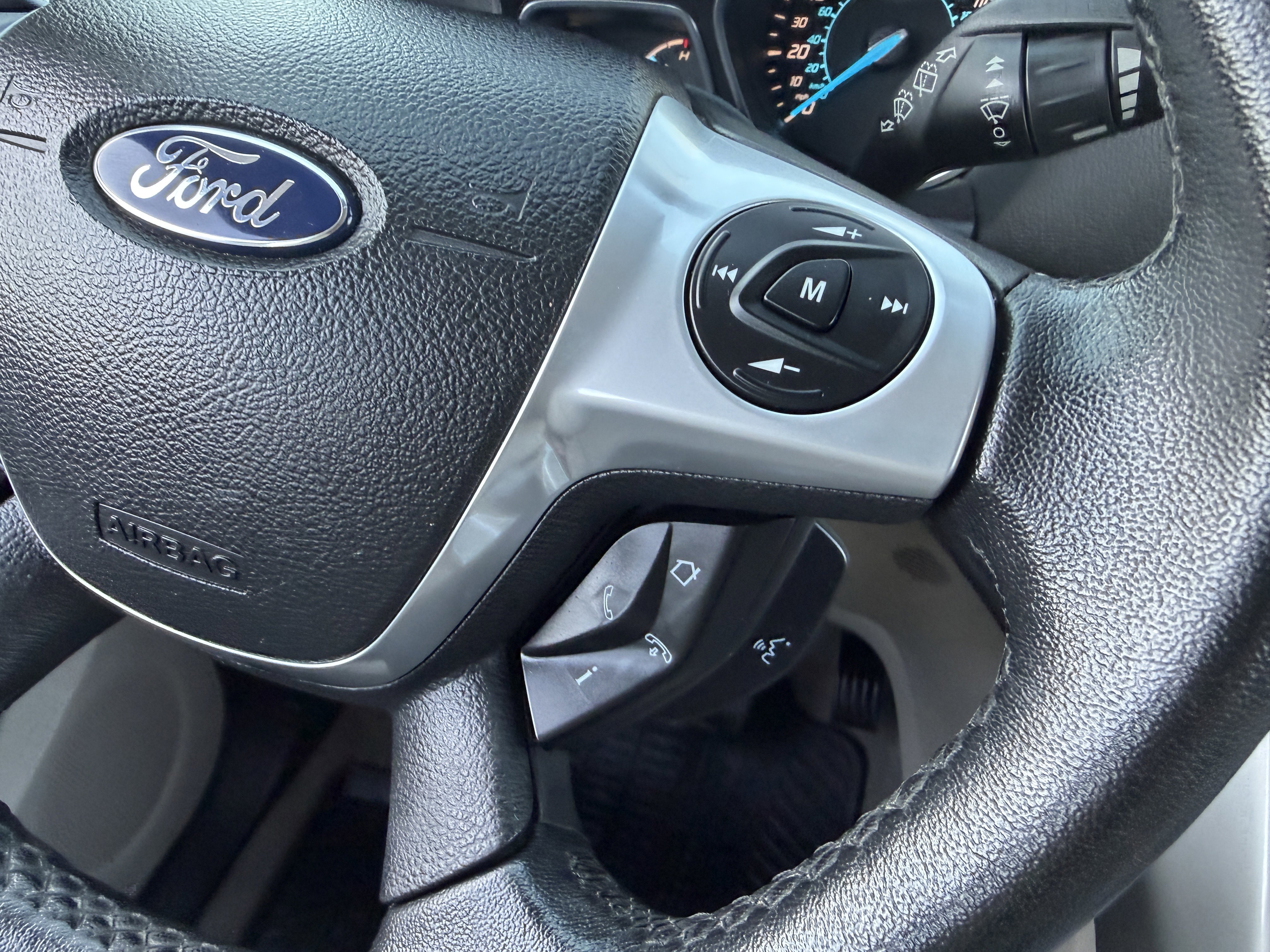 Used 2013 Ford Escape SEL image 30