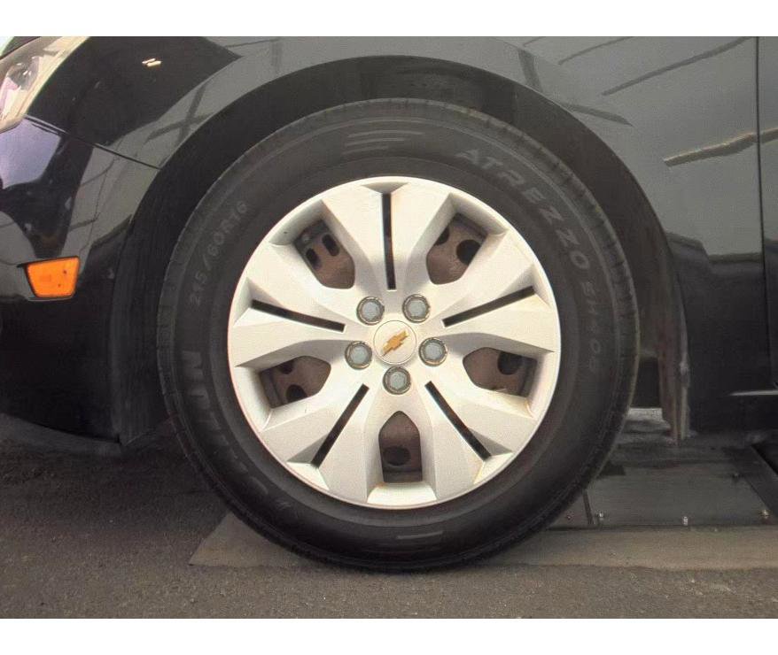 Used 2016 Chevrolet Cruze LS FWD image 9