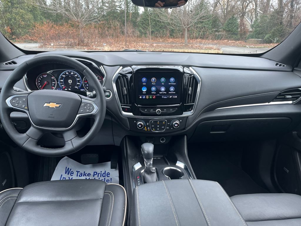 Used 2023 Chevrolet Traverse Premier image 20