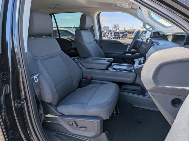 New 2026 Ford Expedition Active image 19