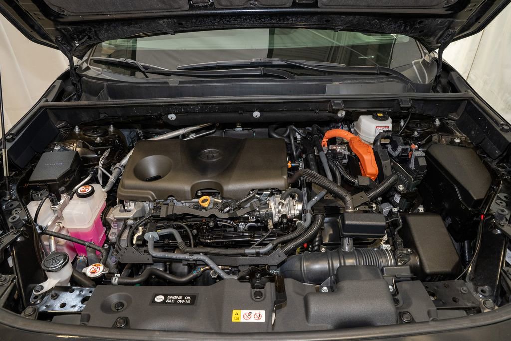 Certified 2024 Toyota RAV4 LE AWD/4WD image 17