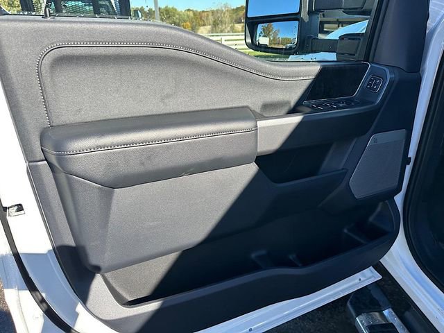 New 2026 Ford F350 Lariat w/ Chrome Package image 12