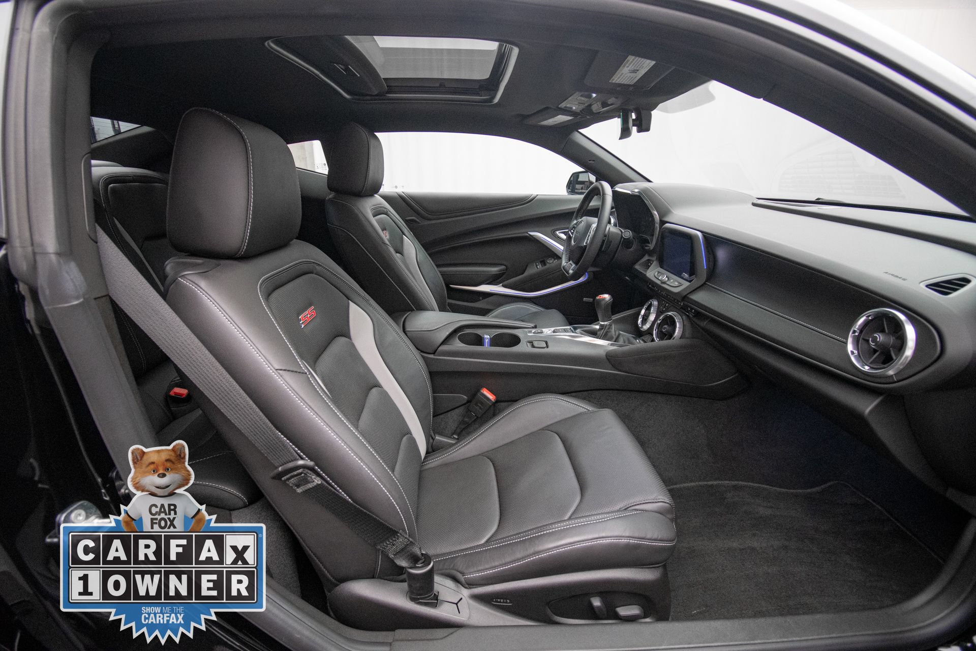 Used 2018 Chevrolet Camaro SS RWD image 14