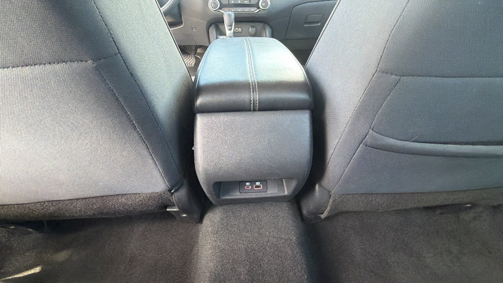Used 2025 Nissan Altima 2.5 SV FWD image 25