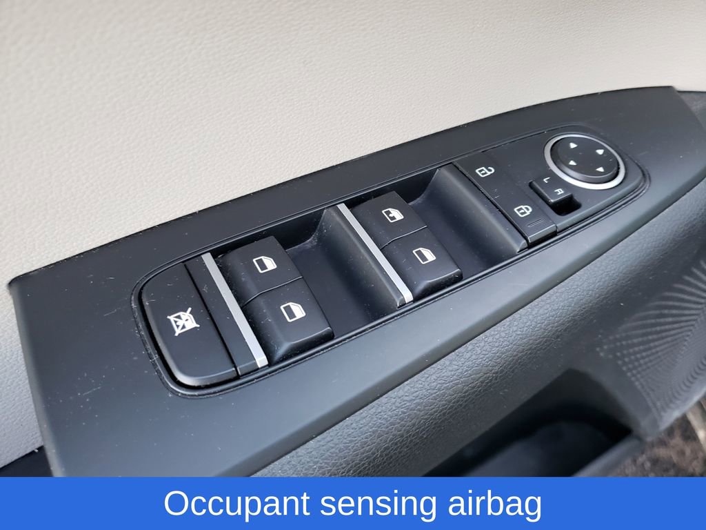 Used 2022 Kia Forte LXS image 17