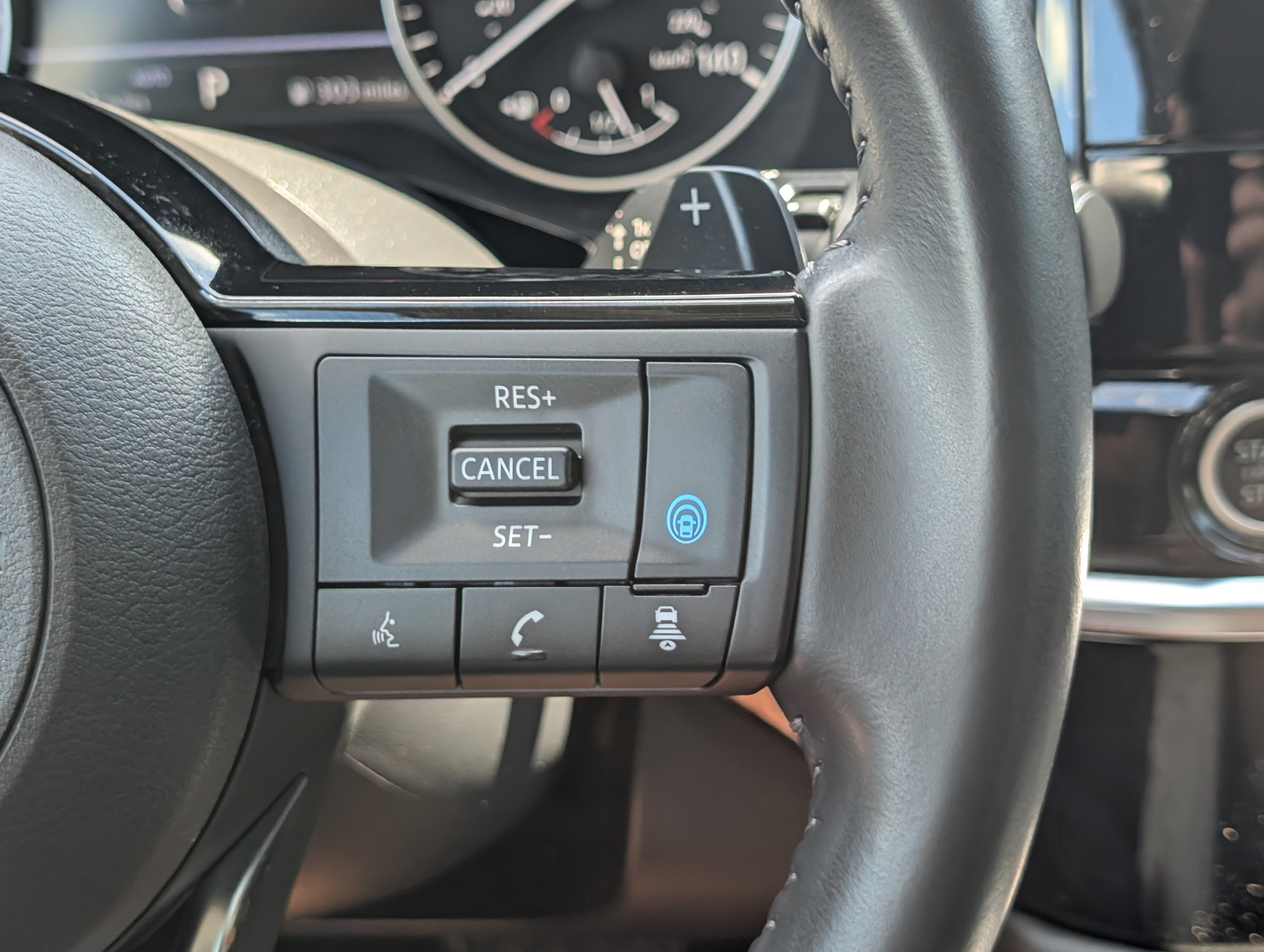 Used 2023 Nissan Pathfinder SV AWD/4WD image 23