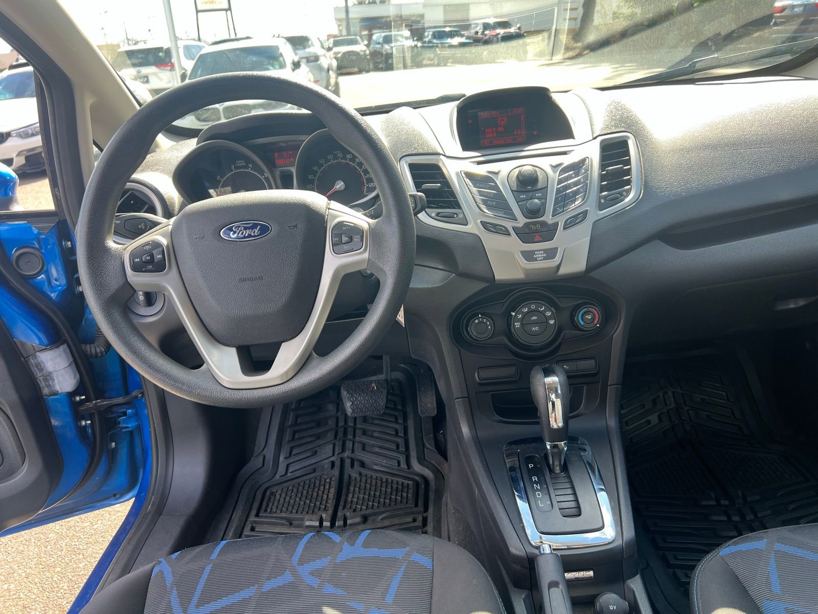 Used 2011 Ford Fiesta SE w/ 203A Rapid Spec Order Code image 12