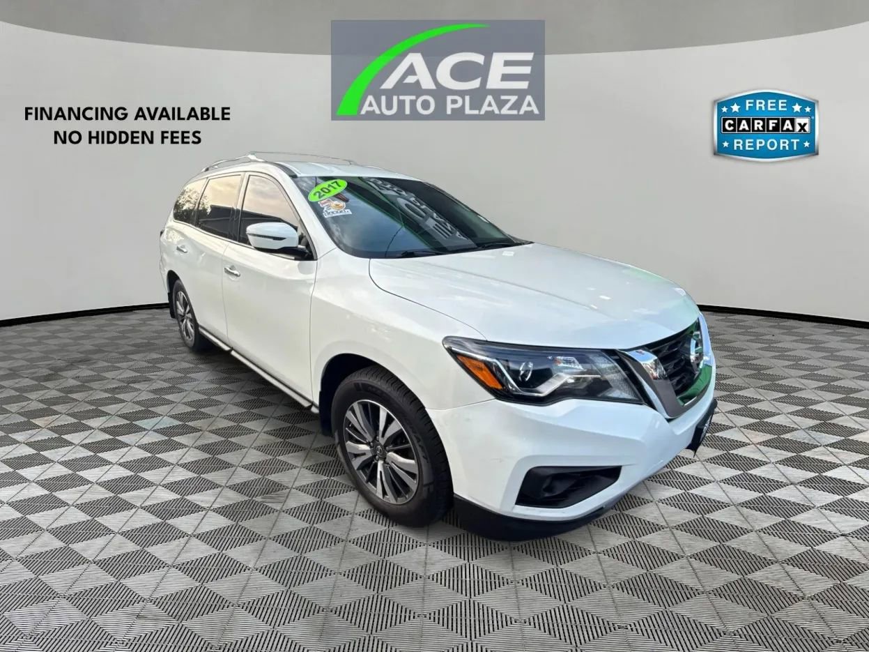 Used 2017 Nissan Pathfinder SV AWD/4WD image 1
