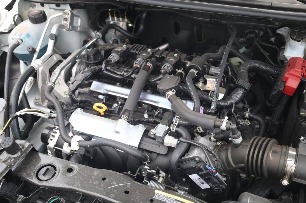 New 2025 Nissan Versa S w/ Trunk Package FWD image 23