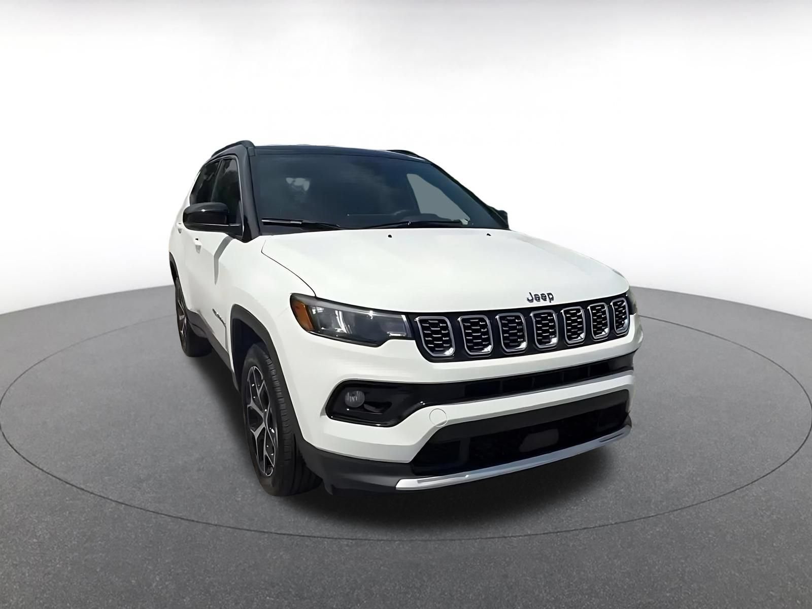 Used 2025 Jeep Compass Limited AWD/4WD image 3