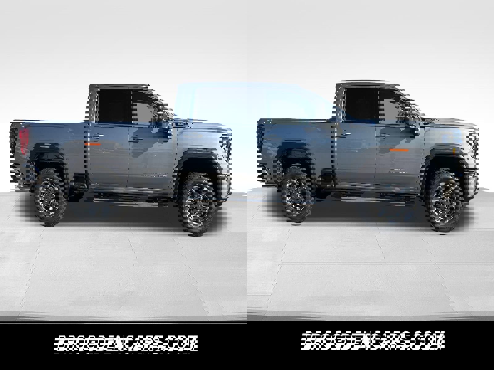 New 2026 GMC Sierra 2500 SLE w/ SLE Value Package; image 2