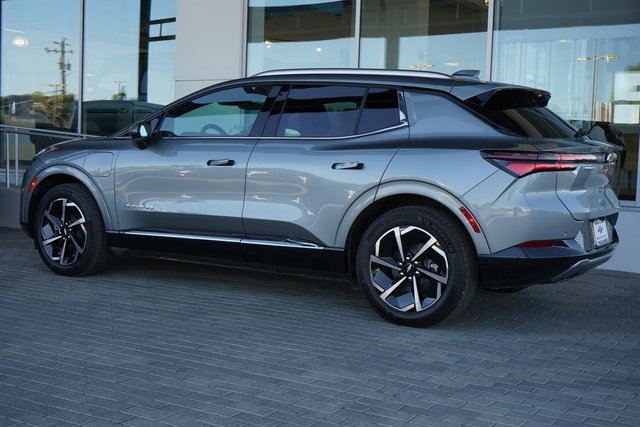 New 2025 Chevrolet Equinox EV LT image 6