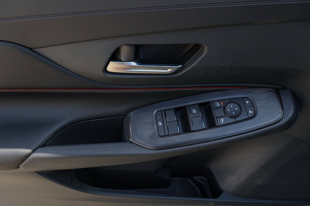 New 2027 Nissan Sentra SR FWD image 24