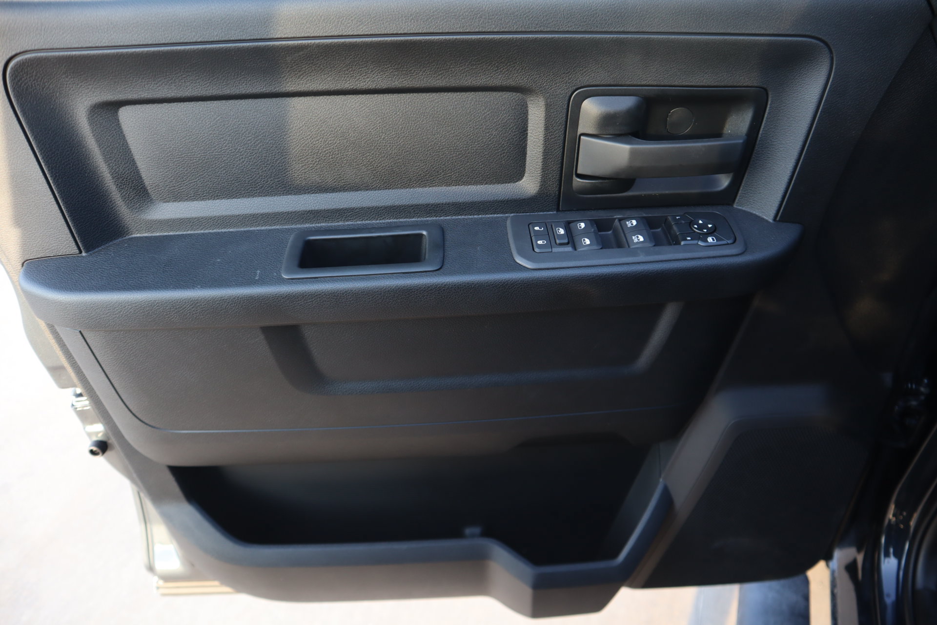 New 2027 RAM 3500 Tradesman AWD/4WD image 15