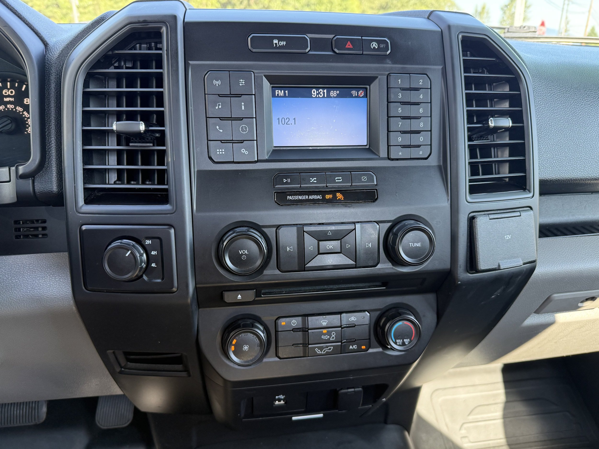 Used 2018 Ford F150 XL w/ Equipment Group 101A Mid AWD/4WD image 18