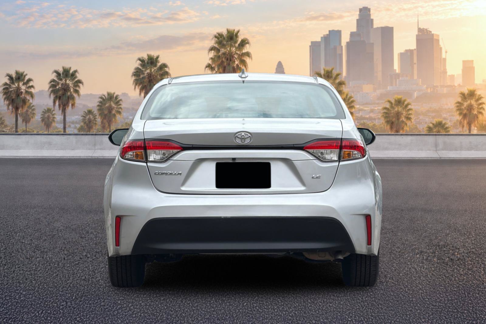 Used 2024 Toyota Corolla LE FWD image 5