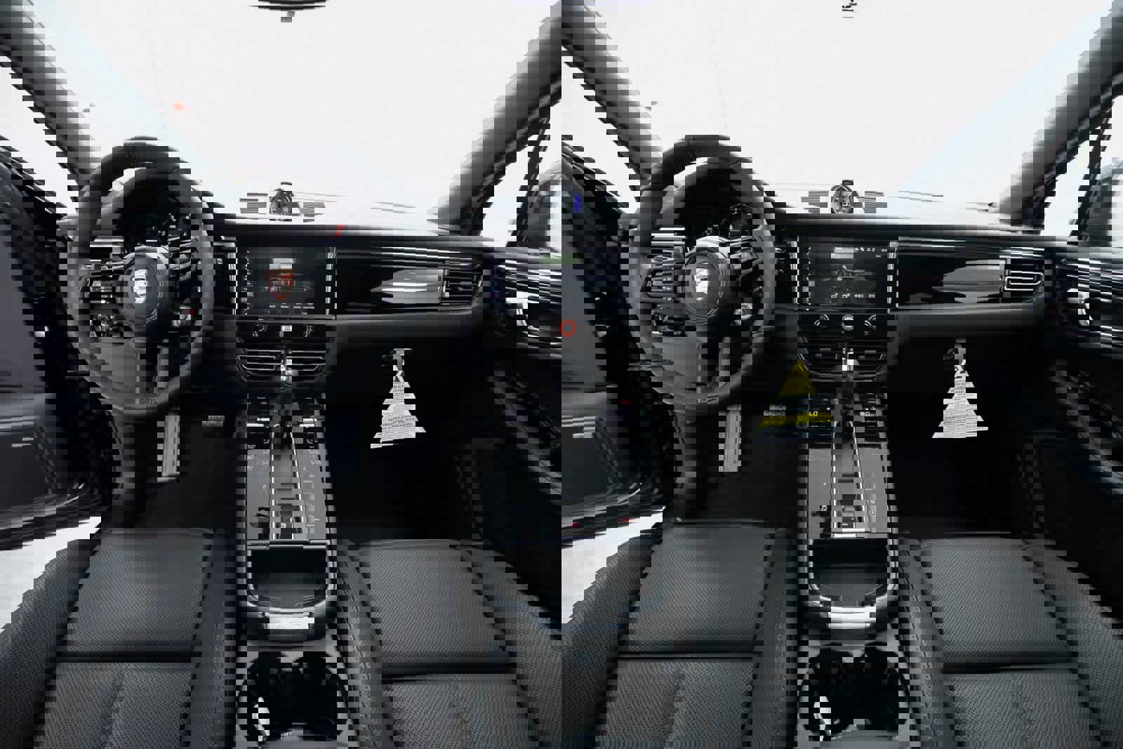 Certified 2025 Porsche Macan Turbo image 13