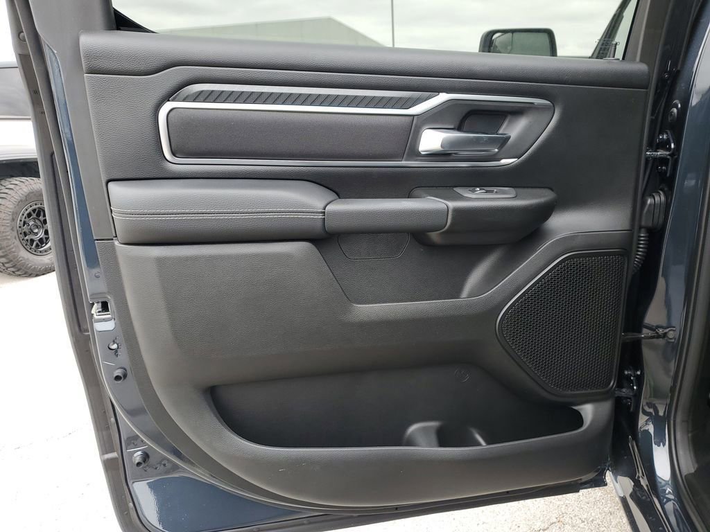 New 2026 RAM 1500 Big Horn AWD/4WD image 13