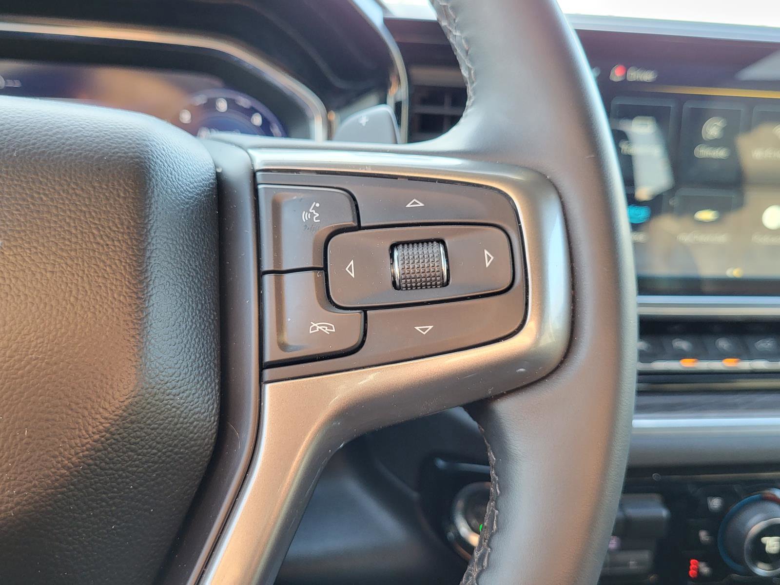 Used 2024 Chevrolet Silverado 1500 LTZ w/ Technology Package image 23