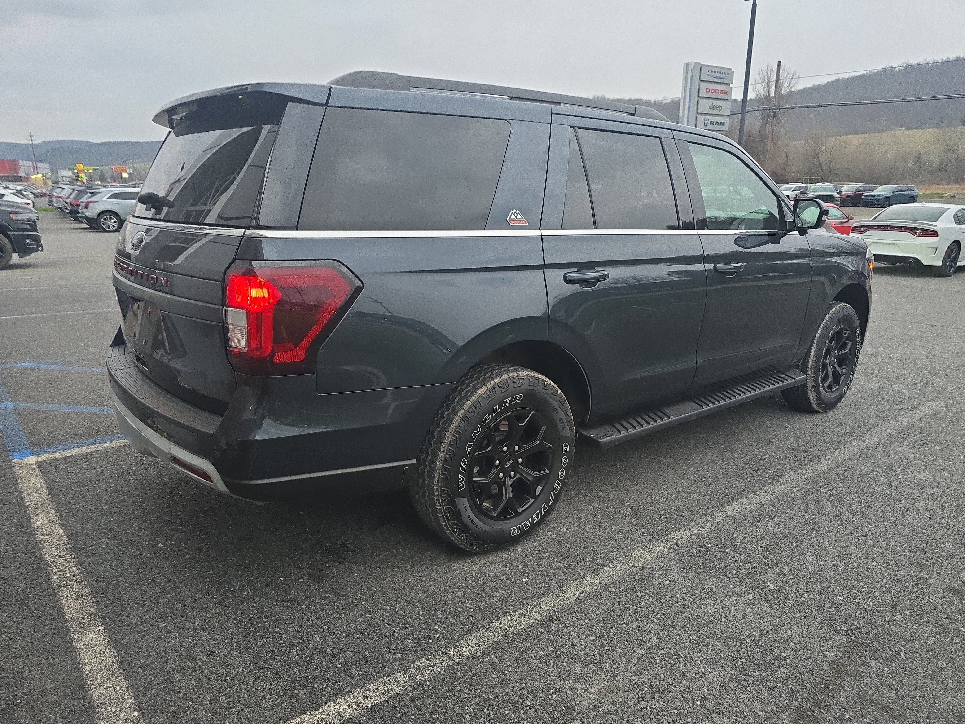 Used 2024 Ford Expedition Timberline video 3