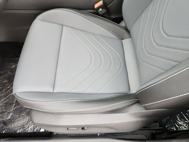 New 2026 Volkswagen Tiguan SE R-Line image 22