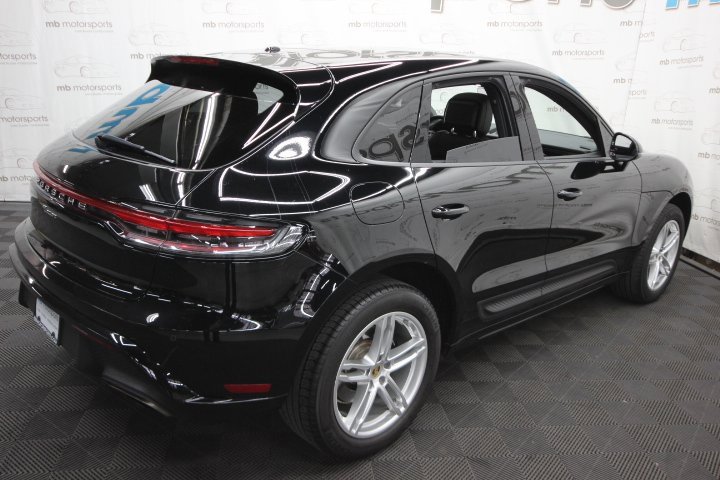 Used 2023 Porsche Macan image 5