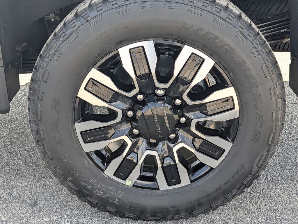 New 2026 GMC Sierra 2500 Denali Ultimate image 10