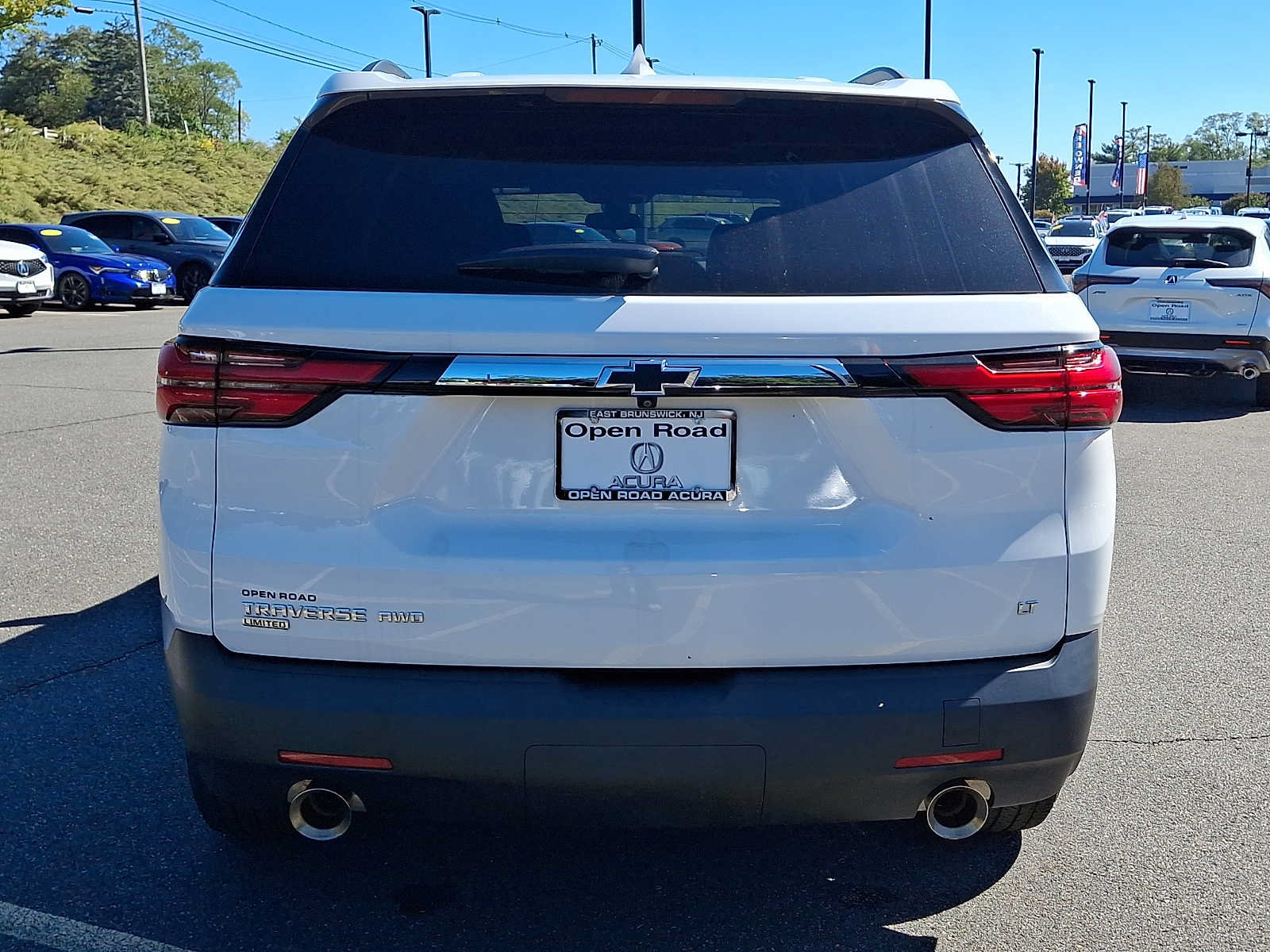Used 2024 Chevrolet Traverse LT AWD/4WD image 5