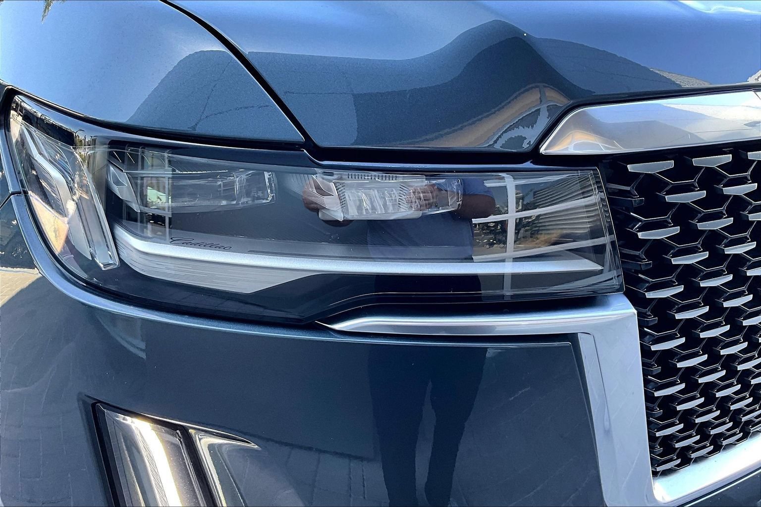 Used 2021 Cadillac Escalade Premium Luxury RWD image 26