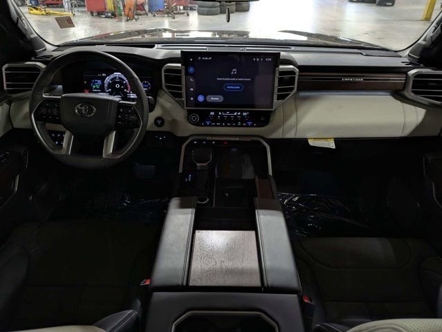 Used 2025 Toyota Sequoia Capstone AWD/4WD image 17