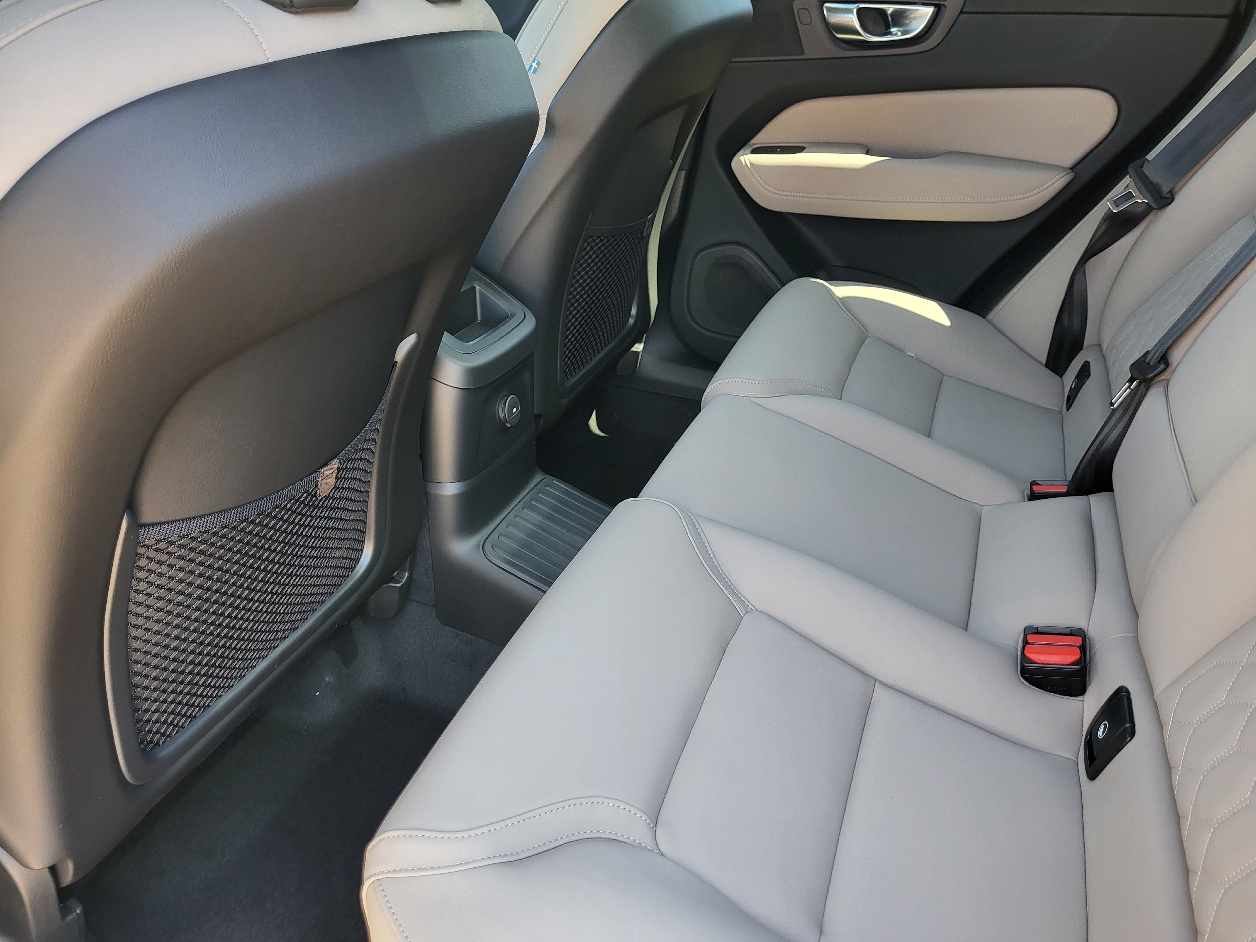 New 2026 Volvo XC60 T8 Core AWD/4WD image 19