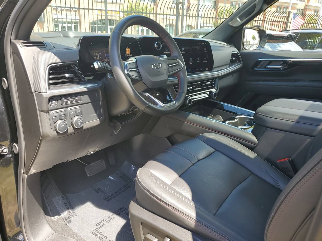 Used 2025 Chevrolet Suburban RST w/ Comfort Package AWD/4WD image 22
